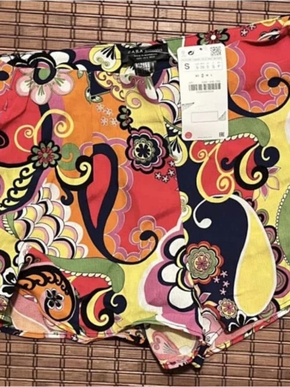 NWT Zara Groovy Flower Power Print Shorts - Small / Retail 35.90